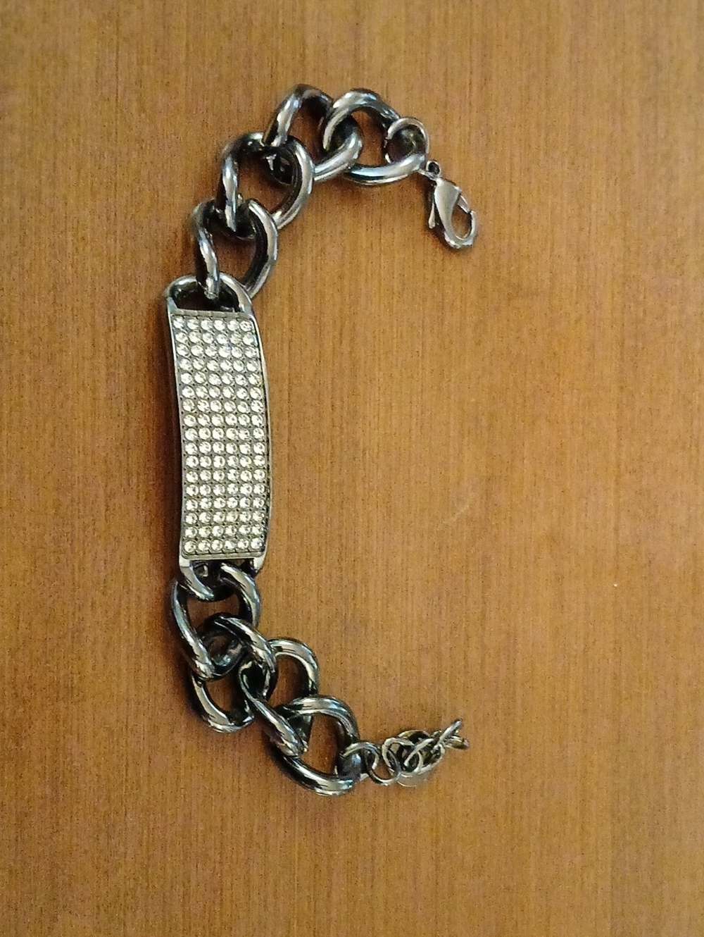 Metal Chain Bracelet with Clear Crystals ! Beautiful Design Nice